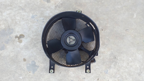 พัดลมหม้อน้ำ toyota surf ln-130 japan ใส่ไมตี้ สภาพดีใช้งานได้ปกติ 1000บาท