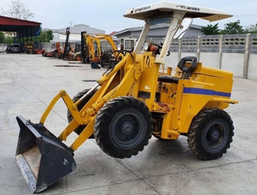 HL703 รถตักล้อยาง. ยี่ห้อ : MITSUI. เครื่องยนต์ : 2AB1- เลขคัทซี :.รถตักมิสซูเอวอ่อนขับ4ล้อ @195,000บาท เครื่องดีเซลรถนอกนำเข้าขนาดเล็ก ตัก0.8คิว ยกสูง2.8เมตร เหมะกับร้านวัสดุก่อสร้างรถเพื่งนำเข้ายังไม่เคยใช้ในไทยเลย การันตีใช้ดีจริงๆ เอกสารอินวอยใบนำเข HL703 รถตักล้อยาง. ยี่ห้อ : MITSUI. เครื่องยนต์ : 2AB1- เลขคัทซี :.รถตักมิสซูเอวอ่อนขับ4ล้อ @195,000บาท เครื่องดีเซลรถนอกนำเข้าขนาดเล็ก ตัก0.8คิว ยกสูง2.8เมตร เหมะกับร้านวัสดุก่อสร้างรถเพื่งนำเข้ายังไม่เคยใช้ในไทยเลย การันตีใช้ดีจริงๆ เอกสารอินวอยใบนำเข