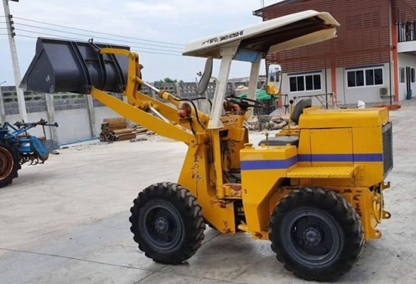 HL703 รถตักล้อยาง. ยี่ห้อ : MITSUI. เครื่องยนต์ : 2AB1- เลขคัทซี :.รถตักมิสซูเอวอ่อนขับ4ล้อ @195,000บาท เครื่องดีเซลรถนอกนำเข้าขนาดเล็ก ตัก0.8คิว ยกสูง2.8เมตร เหมะกับร้านวัสดุก่อสร้างรถเพื่งนำเข้ายังไม่เคยใช้ในไทยเลย การันตีใช้ดีจริงๆ เอกสารอินวอยใบนำเข HL703 รถตักล้อยาง. ยี่ห้อ : MITSUI. เครื่องยนต์ : 2AB1- เลขคัทซี :.รถตักมิสซูเอวอ่อนขับ4ล้อ @195,000บาท เครื่องดีเซลรถนอกนำเข้าขนาดเล็ก ตัก0.8คิว ยกสูง2.8เมตร เหมะกับร้านวัสดุก่อสร้างรถเพื่งนำเข้ายังไม่เคยใช้ในไทยเลย การันตีใช้ดีจริงๆ เอกสารอินวอยใบนำเข