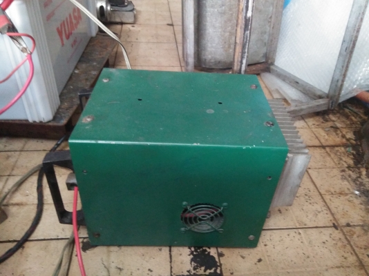 ขายหม้อแปลงไฟออก12โวลชาทร์แบบตลี่ขนาด120แอมได้