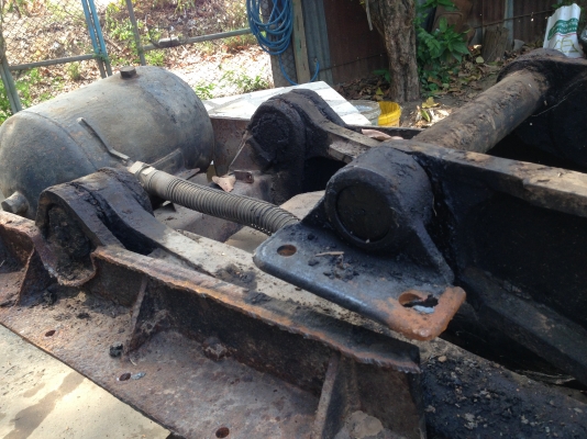 ขายกระบอกดั้มพร้อมปั้มของรถสิบล้อ ขายกระบอกดั้มพร้อมปั้มของรถสิบล้อ