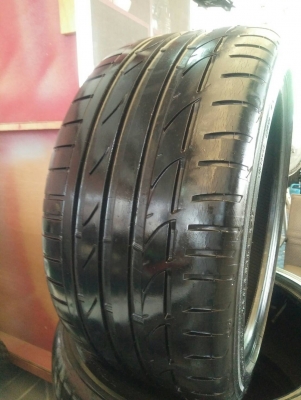 ขายยางสวยๆไม่บวมไม่ปะดอกเต็ม บริดสโตน 265-35-R 18 ปี13