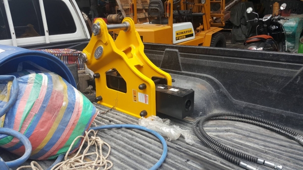 ขายรถตักหน้าขุดหลัง CAT 422E ใช้งานได้ทุกระบบ แถมหัวเจาะใหม่ยังไม่ได้ใช้งาน แถมบุ้งกี๋งานประปาเอกสารเล่มทะเบียนราคา 850,000