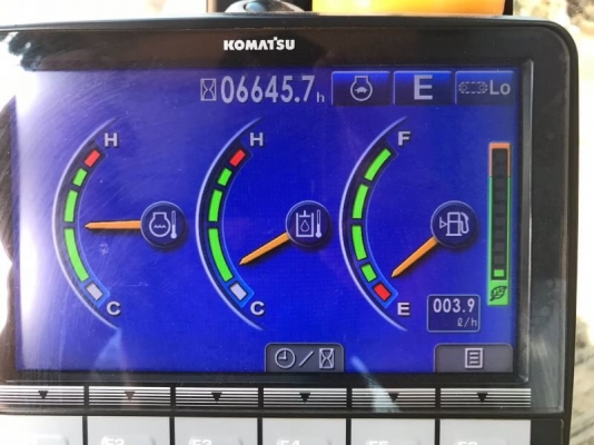 ขายด่วน!! Komatsu PC200-8MO ไมล์ ขม. 6,600 สภาพสวยค่ะ ขายด่วน!! Komatsu PC200-8MO ไมล์ ขม. 6,600 สภาพสวยค่ะ