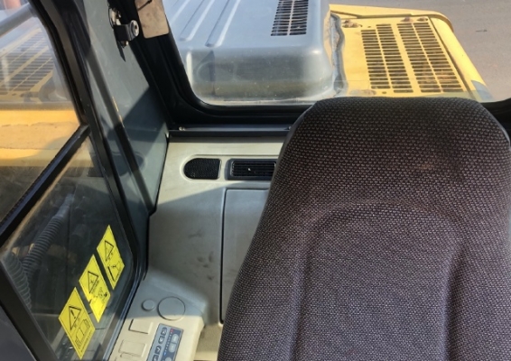 ขายรถขุด KOMATSU PC120-6E ลายหัวกระแทก นำเข้าเองจากญี่ปุ่น สภาพสวยพร้อมใช้ มีVDOการทำงานครับ