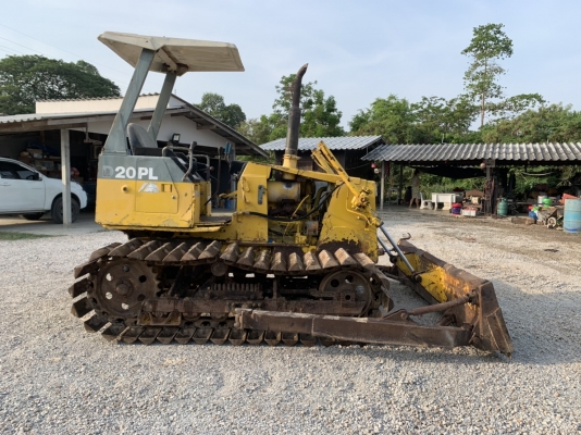 มาใหม่ วันนี้ ขาย 225,000 รถแทรคเตอร์ KOMATSU D20PL-7 6,xxx ชั่วโมง. เก่านอก 1 ปี (ตีนเป็ด-แผ่น 50 CM) เครื่องดี เกียร์แรง โซ่หนา สภาพพร้อมใช้   รถอยู่ นครปฐม โทร 0626426323