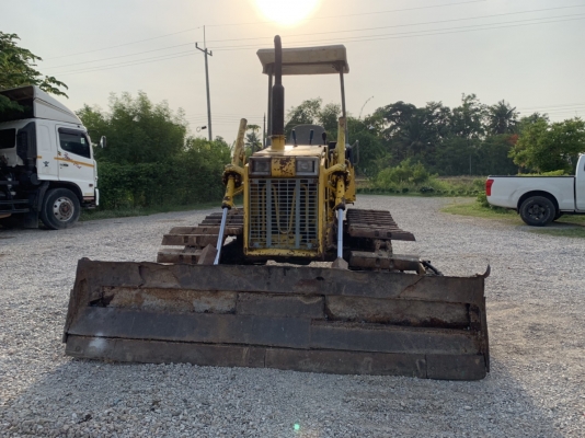 มาใหม่ วันนี้ ขาย 225,000 รถแทรคเตอร์ KOMATSU D20PL-7 6,xxx ชั่วโมง. เก่านอก 1 ปี (ตีนเป็ด-แผ่น 50 CM) เครื่องดี เกียร์แรง โซ่หนา สภาพพร้อมใช้   รถอยู่ นครปฐม โทร 0626426323