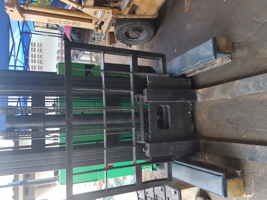 ขายรถไฟฟ้าโตโยต้ารุ่น5ขนาด2ตัน ยกสูง7เมตร