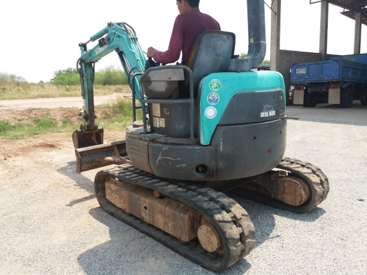 รถแม็คโครเล็ก