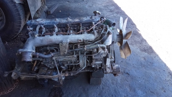 ขายเครื่องพร้อมเกียร์6BG175แรงม้าไม่หลวมถัาหลวมยินดีคืนค่าเดินให้ราคา 68,000