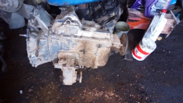 ขายเครื่องพร้อมเกียร์6BG175แรงม้าไม่หลวมถัาหลวมยินดีคืนค่าเดินให้ราคา 68,000