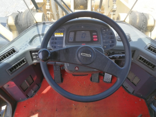 ขาย KOMATSU WA400-3 นำเข้าจากญี่ปุ่น โทร&bull;090-986-2521 อ๊อบ