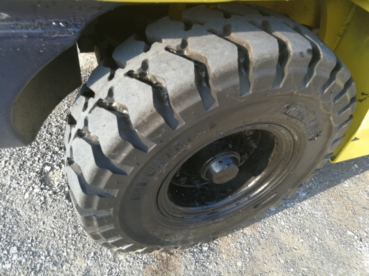 ขายรถนำเข้าจากญี่ปุ่น คันนี้สวยมาก KOMATSU 3ตัน เสาสูง 6เมตร โทร.090-986-2521 อ๊อบ