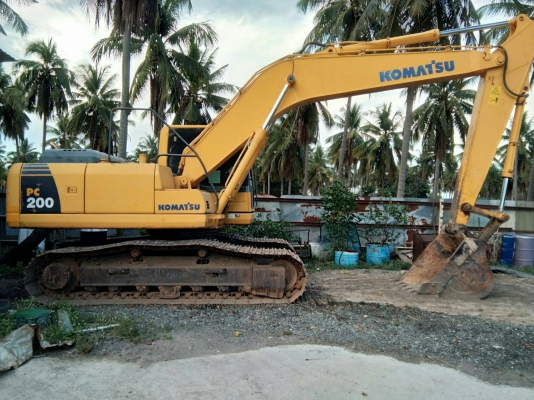 โคมัสสุ PC200-8 สมุดพร้อม รถเดิม 6ปี  เลขไมล์17,814 จดทะเบียนปี 2556