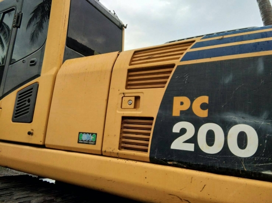 โคมัสสุ PC200-8 สมุดพร้อม รถเดิม 6ปี  เลขไมล์17,814 จดทะเบียนปี 2556