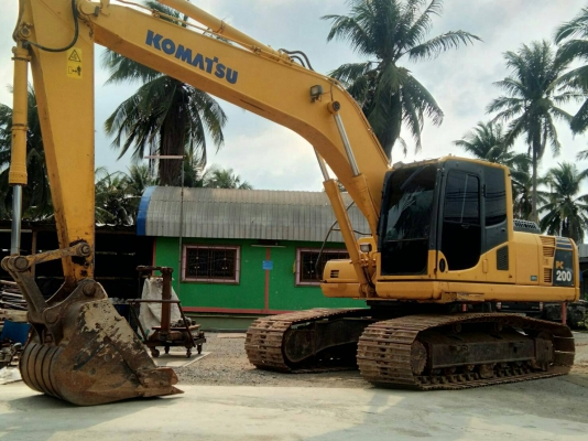 โคมัสสุ PC200-8 สมุดพร้อม รถเดิม 6ปี  เลขไมล์17,814 จดทะเบียนปี 2556