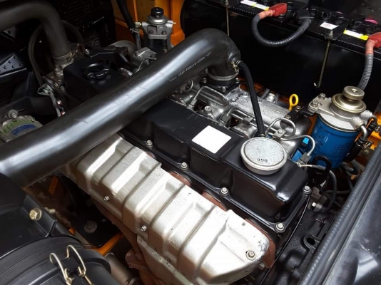 ฟอร์คลิฟท์ขนาด 4.5 ตันเสายกสูง 3 เมตรฟลูฟรีงาสไล์ซ้ายขวา สนใจ 0813535948