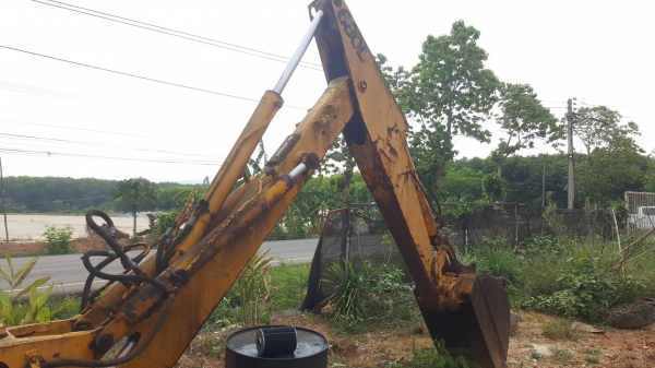 ขายยกคู่ตามสภาพ 240,000 รถตัก CAT 910 เครื่องพัง และรถตักหน้าขุดหลัง CASE เครื่องพังเหมือนกันครับ