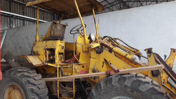 ขายยกคู่ตามสภาพ 240,000 รถตัก CAT 910 เครื่องพัง และรถตักหน้าขุดหลัง CASE เครื่องพังเหมือนกันครับ