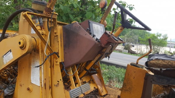 ขายยกคู่ตามสภาพ 240,000 รถตัก CAT 910 เครื่องพัง และรถตักหน้าขุดหลัง CASE เครื่องพังเหมือนกันครับ