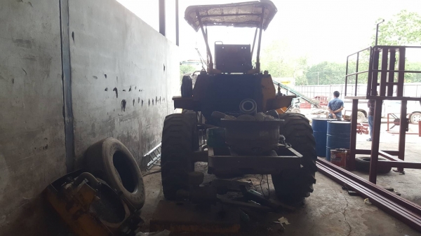 ขายยกคู่ตามสภาพ 240,000 รถตัก CAT 910 เครื่องพัง และรถตักหน้าขุดหลัง CASE เครื่องพังเหมือนกันครับ