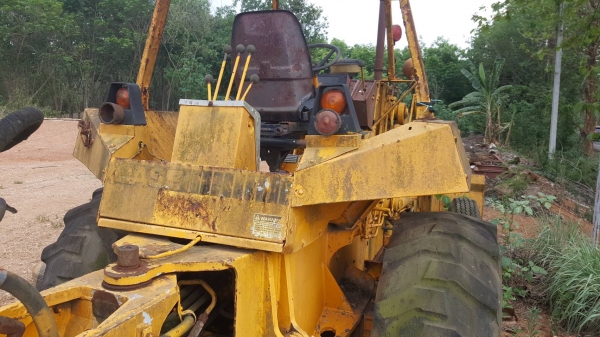 ขายยกคู่ตามสภาพ 240,000 รถตัก CAT 910 เครื่องพัง และรถตักหน้าขุดหลัง CASE เครื่องพังเหมือนกันครับ