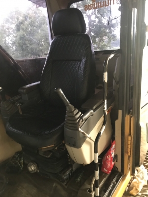 ขายรถแบคโฮ CAT320C สวยสภาพพร้อมไช้เครื่องดีโซ่หนาเอวแน่น