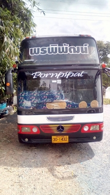 รถบัส 6 ล้อ รถบัส 6 ล้อ