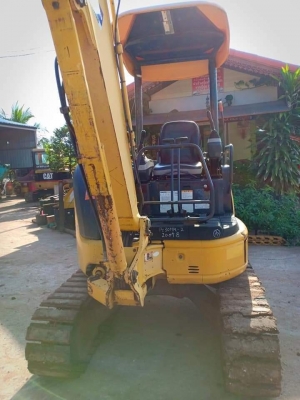 ขายจ้า .KOMATSU PC30MR-2 เก่านอกแท้  มีลายแย๊ก ชั่วโมงน้อย พร้อมใช้ โทร 089-3818694 จ๊อย