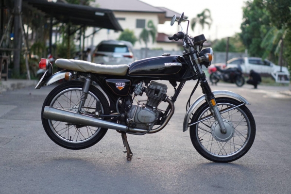 ร้าน วุฒิ นนบุรี ขาย HONDA CG125 รถสวยเดิมๆเครื่องดีพร้อมใช้งานได้เลย ร้าน วุฒิ นนบุรี ขาย HONDA CG125 รถสวยเดิมๆเครื่องดีพร้อมใช้งานได้เลย