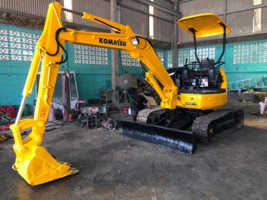 KOMATSU PC35MR-1  รถเก่านอกนำเข้าจากญี่ปุ่น  สภาพสวย เครื่องปั้มดี เอวแน่น โซ่สวยช่วงล่างเต็ม มีลายหัวแย็ก (#คอลโทนสั้นปั้มนิ้ว) เอกสารอินวอยครบ  ราคา450,000บาทต่อลองได้  สนใจโทร 096-541-1713 วัชรัตน์  รถขุดดีมีคุณภาพต้อง #ร้านแสนเจริญแทรกเตอร์  (เจ้าของข