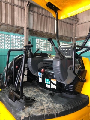 KOMATSU PC35MR-1  รถเก่านอกนำเข้าจากญี่ปุ่น  สภาพสวย เครื่องปั้มดี เอวแน่น โซ่สวยช่วงล่างเต็ม มีลายหัวแย็ก (#คอลโทนสั้นปั้มนิ้ว) เอกสารอินวอยครบ  ราคา450,000บาทต่อลองได้  สนใจโทร 096-541-1713 วัชรัตน์  รถขุดดีมีคุณภาพต้อง #ร้านแสนเจริญแทรกเตอร์  (เจ้าของข