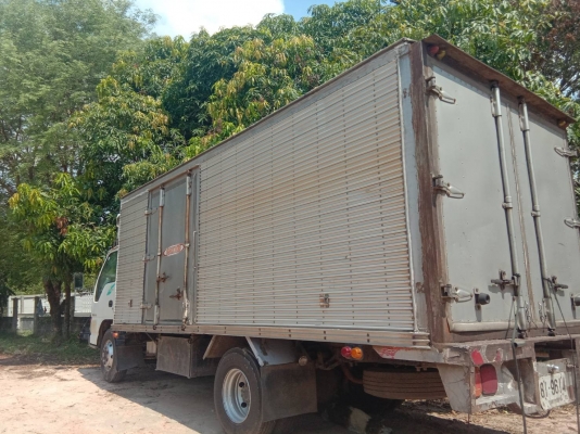 6ล้อตู้แห้งยาว5เมตร ISUZU NPR 120แรง 6ล้อตู้แห้งยาว5เมตร ISUZU NPR 120แรง