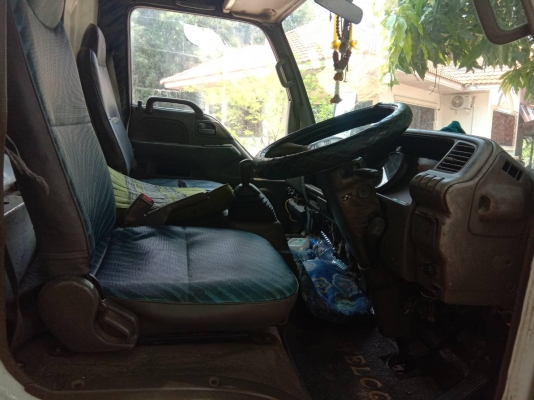 6ล้อตู้แห้งยาว5เมตร ISUZU NPR 120แรง
