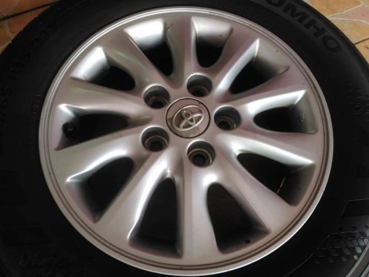 ล้อแม็ก Toyota Innova ขอบ 15*6,ET45,5h114.3 พร้อมยาง Kumho 205 65 15 ผลิตปี 2016 ยางสวย ขายถูกๆ ทั้งชุด 6900.- *** ใส่ฟรี รับเทิร์น รับบัตรเครดิตทุกธนาคาร ส่งได้ทั่วไทย ***
