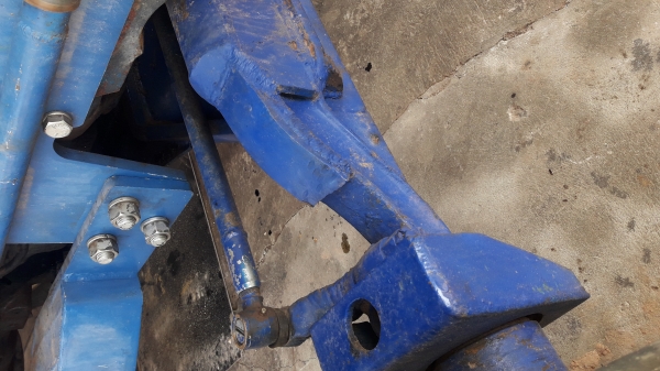 คานหน้ารถคีบอ้อย คานหน้ารถคีบอ้อย