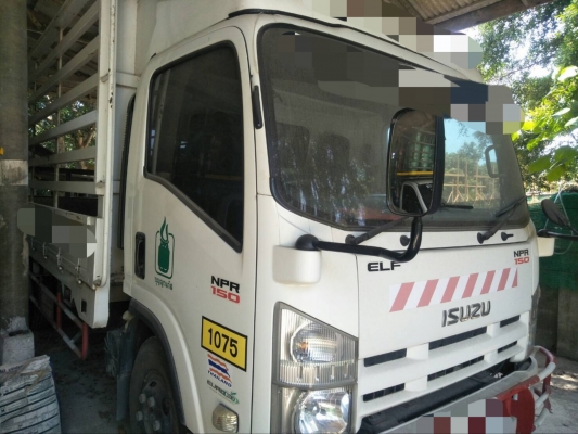 รถอีซูซุ 6 ล้อ รั้ว ( ไม่ดั้ม ) NPR 150 แรงม้า. ปี 55. สนใจติดต่อ 081 - 6079515