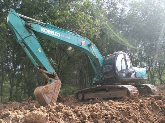 ขายแบคโฮKUBELCO SK200-Vธรรมดาราคา 550,000 ขายแบคโฮKUBELCO SK200-Vธรรมดาราคา 550,000