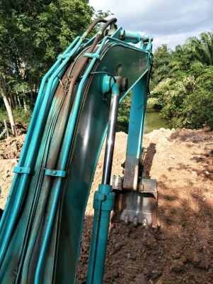 ขายแบคโฮKUBELCO SK200-Vธรรมดาราคา 550,000