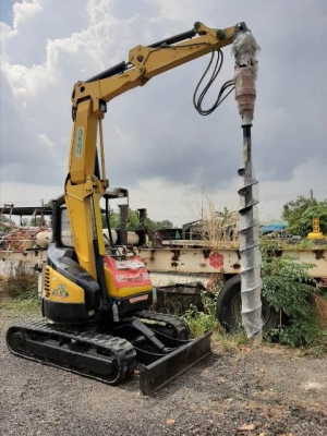 ขายรถสว่านเจาะดิน Yanmar B3-5 เครื่องดี ปั๊มแรง เอวแน่น