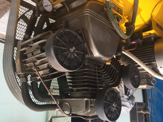 ขายปั๊มลมมือสอง15เเรง ขายปั๊มลมมือสอง15เเรง