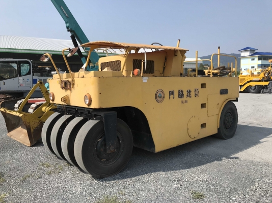 รถบด 9 ล้อ WATANABE รุ่น WP902 สภาพสวย นำเข้าตรงจากญี่ปุ่น