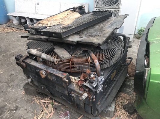 ซาก CAT 950G เครื่อง เกียร์ เฟืองท้ายอยู่ครบ (หัวฉีดใหม่ซื้อจากเมโทรสองแสนกว่าแล้ว) ซาก CAT 950G เครื่อง เกียร์ เฟืองท้ายอยู่ครบ (หัวฉีดใหม่ซื้อจากเมโทรสองแสนกว่าแล้ว)