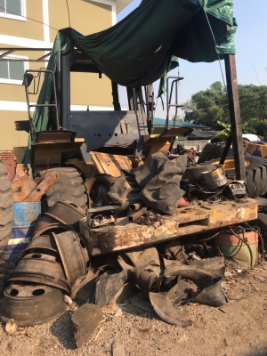 ซาก CAT 950G เครื่อง เกียร์ เฟืองท้ายอยู่ครบ (หัวฉีดใหม่ซื้อจากเมโทรสองแสนกว่าแล้ว) ซาก CAT 950G เครื่อง เกียร์ เฟืองท้ายอยู่ครบ (หัวฉีดใหม่ซื้อจากเมโทรสองแสนกว่าแล้ว)