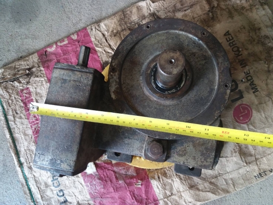 เกียร์ทดรอบ อัตราทด 1,000:1 งานดี ใช้งานได้ดีปกติ ราคา 3500 บาท+ ค่าส่งนิ่ม 350 บาทค่ะ