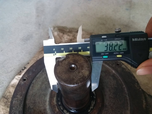 เกียร์ทดรอบ อัตราทด 1,000:1 งานดี ใช้งานได้ดีปกติ ราคา 3500 บาท+ ค่าส่งนิ่ม 350 บาทค่ะ