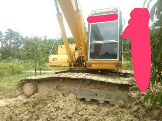 ขายแบคโฮ KOMATSU PC200-6 ไฟครบระบบเต็มเอกสารเล่มทะเบียนราคา 750,000 ขายแบคโฮ KOMATSU PC200-6 ไฟครบระบบเต็มเอกสารเล่มทะเบียนราคา 750,000