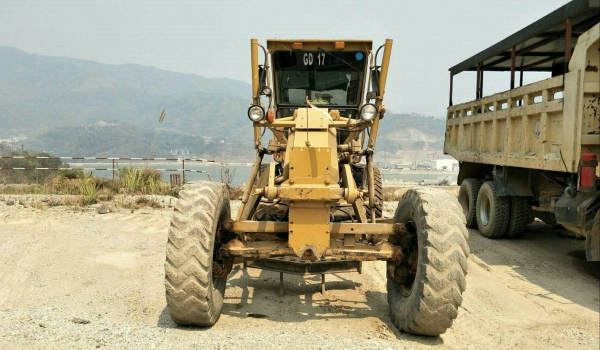 ขายรถเกรดCAT140H 5600ชม.140Gเอกสารเล่มทะเบียนมี2คันราคา 2,700,000