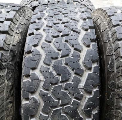 Maxxis 980 AT 265/75/16 ลายแก้มเหมือนBF ดอกเหลือๆ แก้มสวย สภาพดี 4เส้น Maxxis 980 AT 265/75/16 ลายแก้มเหมือนBF ดอกเหลือๆ แก้มสวย สภาพดี 4เส้น