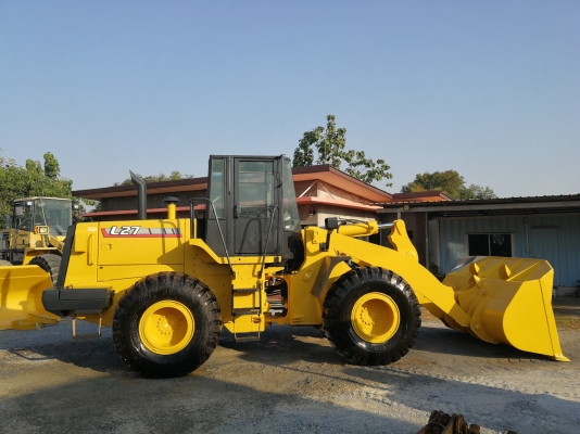 ขาย รถตักล้อยาง TCM L27-3 แขนยาวแท้จากญี่ปุ่น ยางใหม่ 4เส้น ใช้งานยาวๆ รถสวยกริ๊บ โทร.090-986-2521 อ๊อบ